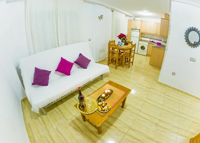 Homely Blasco Ibanez Апартаменты *