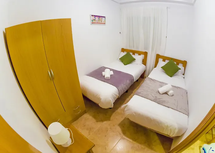 Homely Blasco Ibanez Апартаменты Торевьиа